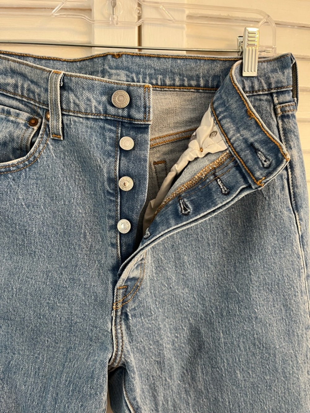 Vintage Classic Straight Leg Levi’s 501 - Picture 6 of 10
